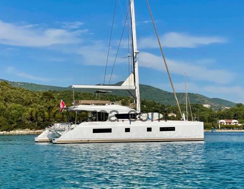 Nautitech 54 recensioni e scheda tecnica